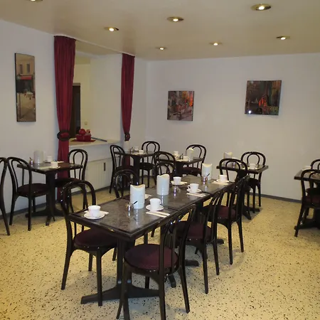 Regina Hotel 3*
