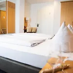 Regina Hotel 3*