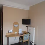 Regina 3*