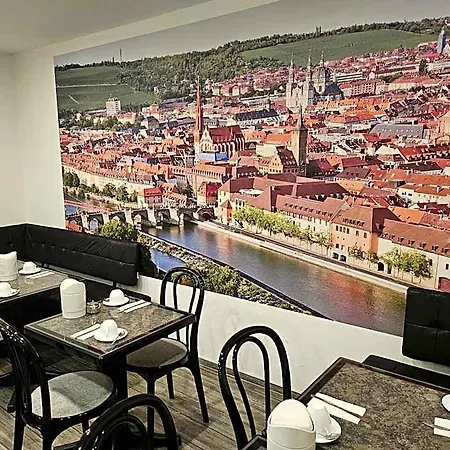 Regina 3* Wurzburg